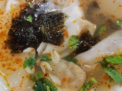 驴肉馄饨-牛老五羊杂汤(广阳区总店)