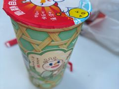 -蜜雪冰城(万达广场外B号门门口外集装箱店)