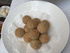 莲蓉芝麻球-卫鼎轩·曹公馆(鼓楼店)