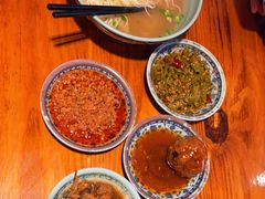 -老外婆本帮面(塔城路店)