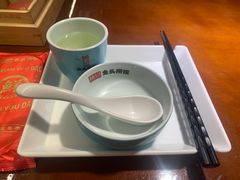 -魏铭鱼头捞饭(晋阳路店)