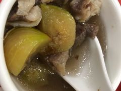无花果炖肉-银峰农庄·特色烧鸡·鲜无花果浸鸡