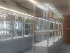 -无奔眼镜·蔡司·依视路授权店(马家堡店)
