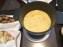 芝士火锅-北京港澳中心瑞士酒店·瑞士咖啡厅·自助餐