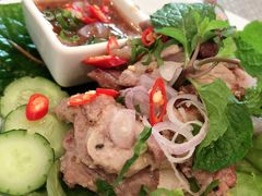 -Chom Cafe and Restaurant