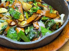 -云海肴·汽锅鸡·云南菜(天山百盛优客店)