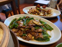 樟树港辣椒炒肉鲍鱼片-君悦酒店·1881·北京烤鸭