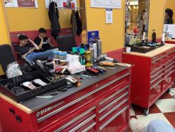 -Devilhands Barbershop男士理容店