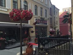 -鲁邦国际风情街(麦世达韩国精品百货店)