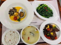 -拾玥国际月子会所(凯宾斯基店)
