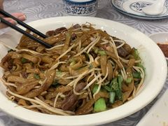 干炒牛河-粤·向群饭店(龙津东路总店)