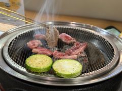 -围炉肉舍•炭烤活鳗•丹东海鲜烤肉(步行街店)