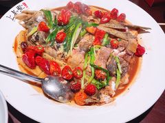 葱焖鱼头-上名堂·鱼头好吃(体育场路店)