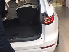 -理想汽车(世纪汇店)
