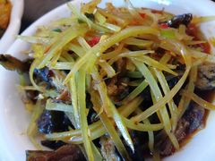 麻辣无骨鸡爪-三生小馆(亭知路店)