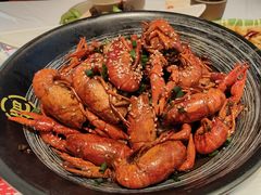 -肥肥虾庄·金牌油焖大虾(汉街SKP店)