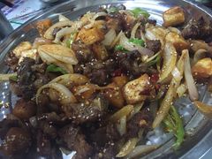 老钟家烤羊排-老钟家烤羊排·敦伊阁清真餐厅胡羊焖饼