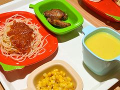 -菲滋意式餐厅(海宁银泰城店)