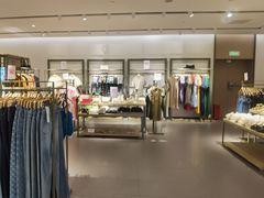 -URBAN REVIVO(七宝领展广场店)