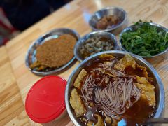 -柳州肥姨妈大骨螺蛳粉(东靖路店)