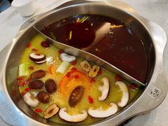 鸳鸯锅-冯鱼头火锅(青蓝山美食一条街店)