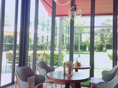 靠窗位-江滨壹号艺文空间复合餐厅(闽江大道店)