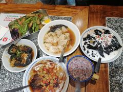 -湘下佬·老长沙吃货铺(酃湖万达店)