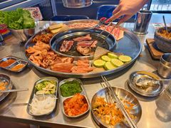 -哈哈碳都·牛肋条无限自助烤肉(台江万达店)