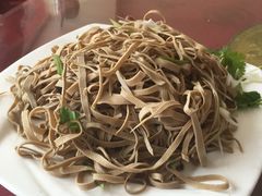 -溢心园香河肉饼总店