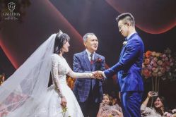 点击看大图 -GRACE KELLY婚纱与礼服(北京店)