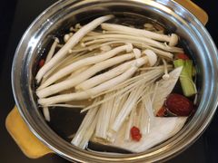 山珍美容锅-鲁西肥牛(九方购物中心店)