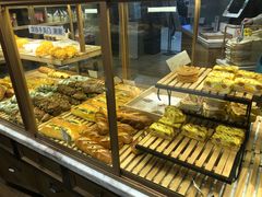 面包甜点陈列柜-皇家美孚·蛋糕外送(东部佳世客店)