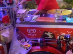 -詹爷爷乌节路街头冰淇淋