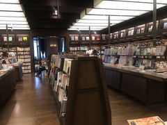 -诚品(信义店)