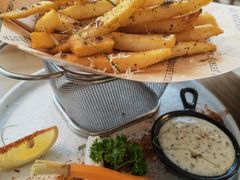 -Mark&Mars Restaurant