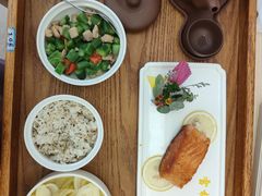 -雪梅月子中心(华侨城店)