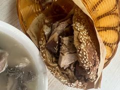 烧饼夹肉-洪峰浩老北京烧饼夹肉(角门路店)