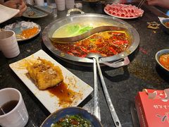 -三个四川人火锅(华联商厦店)