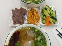 -京穆兰兰州牛肉面·清真(盛龙广场店)