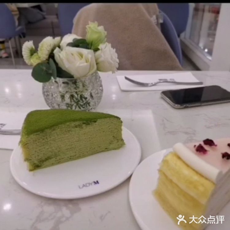 我非常喜欢千层，这次选择了Lady M甜品店真是正和