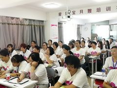 -爱月宝月嫂·育儿嫂(哈尔滨总店)