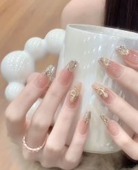 -Lilly.chow美甲美睫