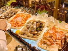 -大中华希尔顿酒店-念自助餐·嗨啤·小龙虾