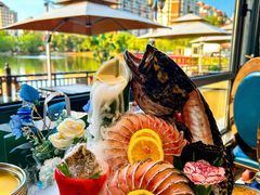 -靓海海鲜火锅(水上湖边观景店)