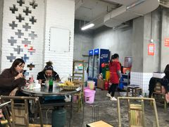 大堂-咏勝锑锅麻辣烫(净居寺路总店)