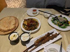 -巴扎美食·新疆菜·西域歌舞表演餐厅(新疆大厦店)