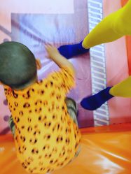 -嘟嘟乐儿童乐园(卜蜂莲花店)