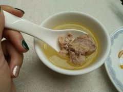 -蔼若春.传承三十年云南菜(金碧公园店)