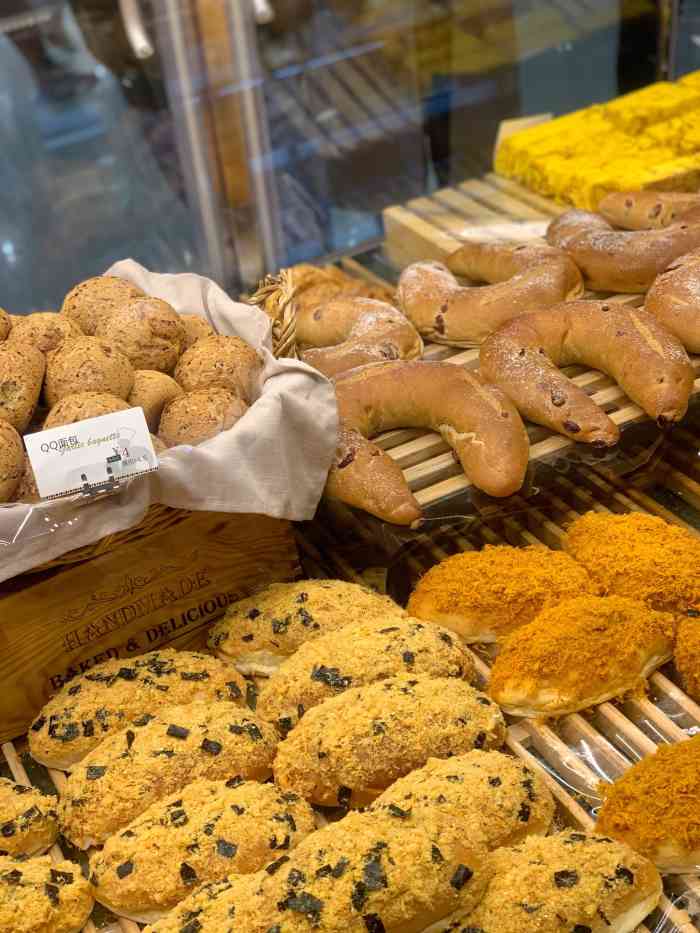 东哥面包(秦淮路店)-"[调皮]碳水爱好者终于有机会来打卡东哥啦.