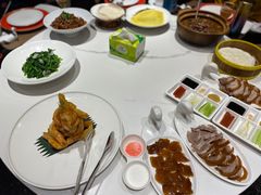 -皇城根·鲁菜济南菜·吊炉烤鸭·炒鸡鱼头(济南旗舰店)